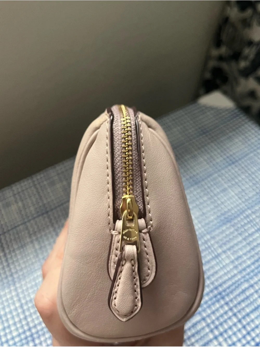 Coach Cosmetic Case 17 Puffy Linear Quilting